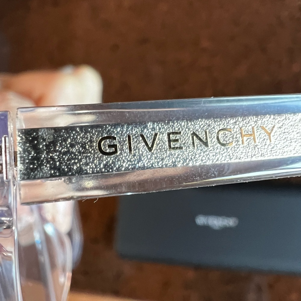 Givenchy Frames - image 3